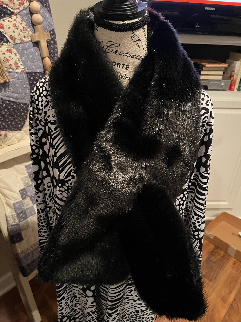 Black Faux Fur Wrap Scarf - Elegant Women's Accessory